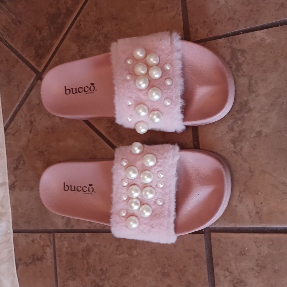 Bucco shoes
